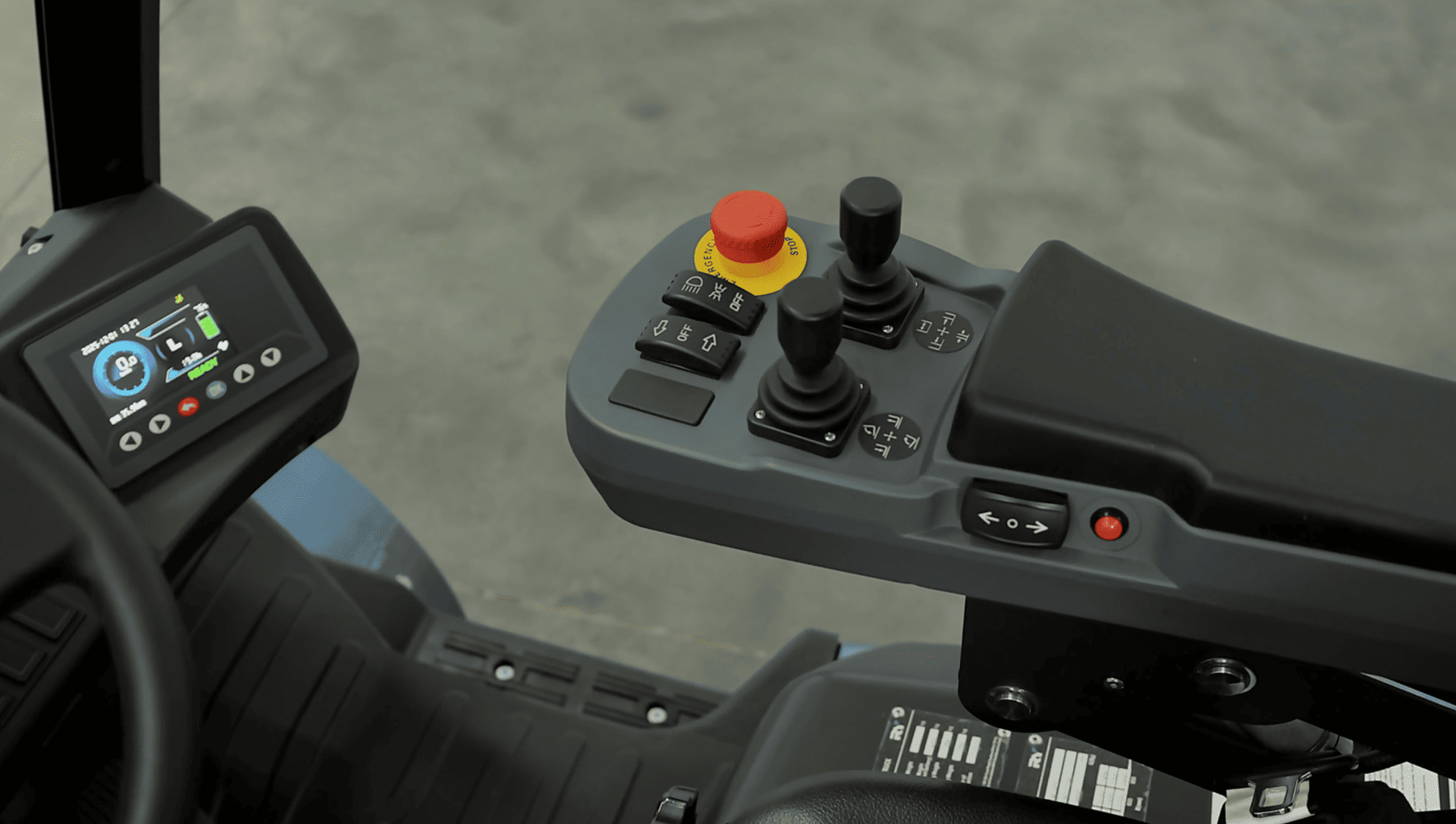 Электрический вилочный погрузчик TRF E25-5M7Q